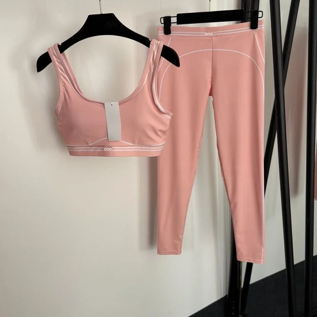 Tanktop en broek, tweedelig ad - Pilates Yoga Set recensie en prijs
